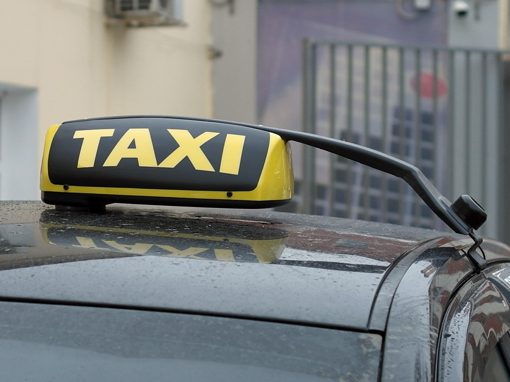 Шашка такси на кронштейне «Смарт»